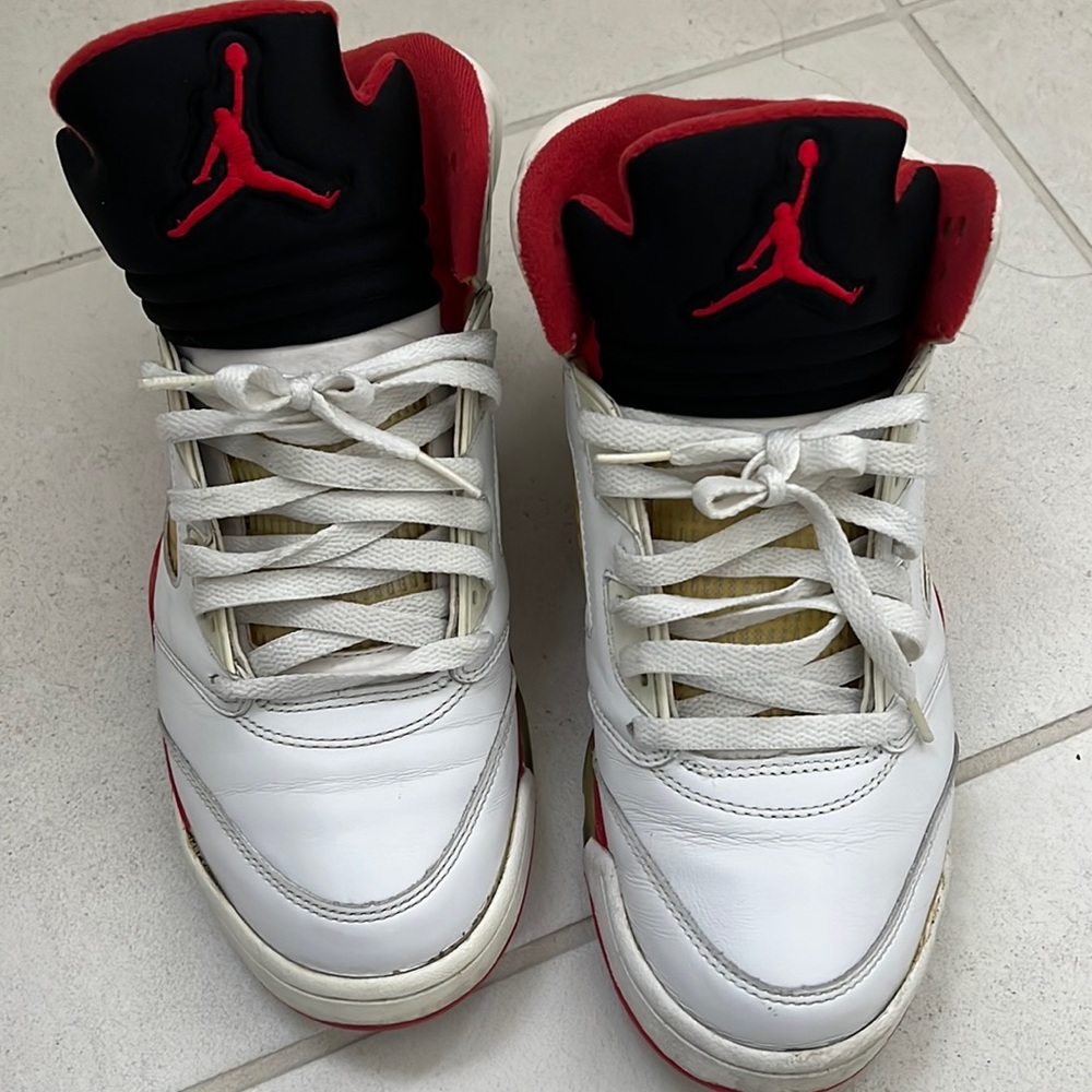 Jordan 5 Retro 2006 Fire Red SIZE 9